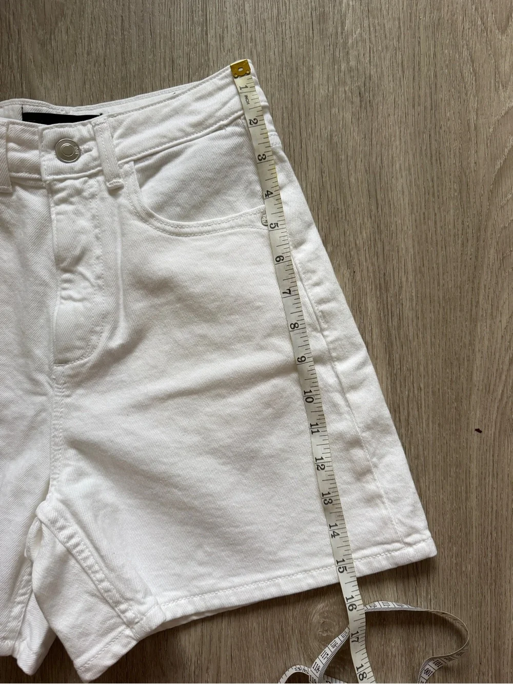 Zara White Denim MOM SHORT